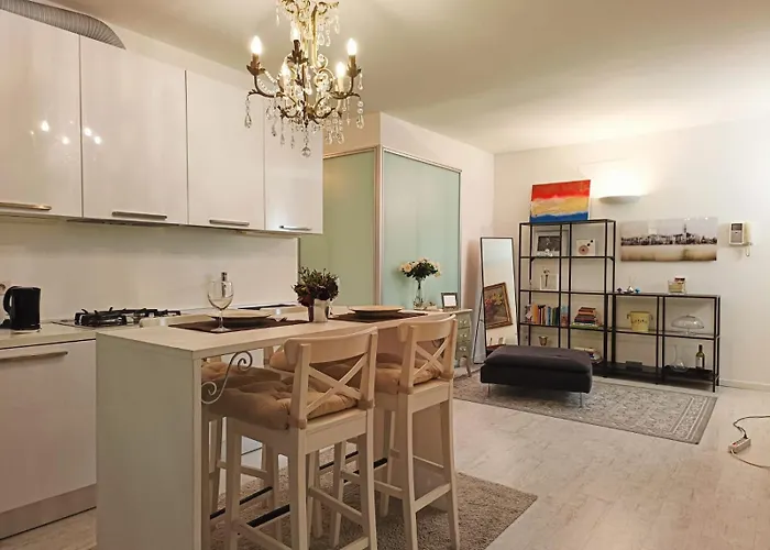 Yr Apartments Dateo - 3 Min Walk To Duomo And Linate Airport Metro
